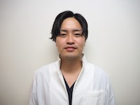 歯科医師 初瀬 毅俊